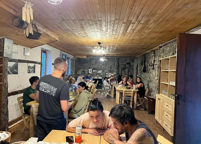 Shpella Guesthouse Theth