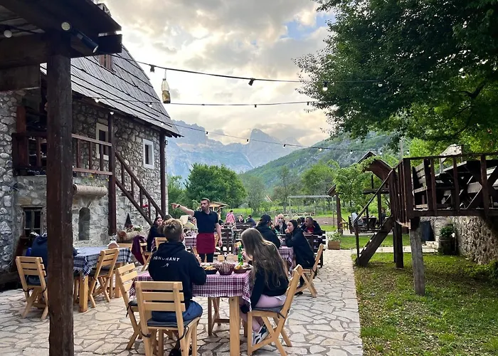 Shpella Guesthouse Theth