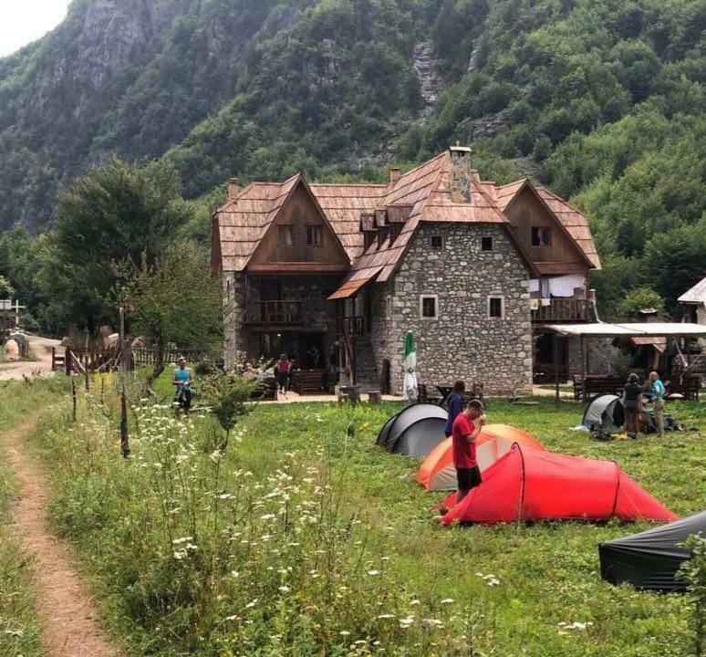 Guest house Shpella Theth
